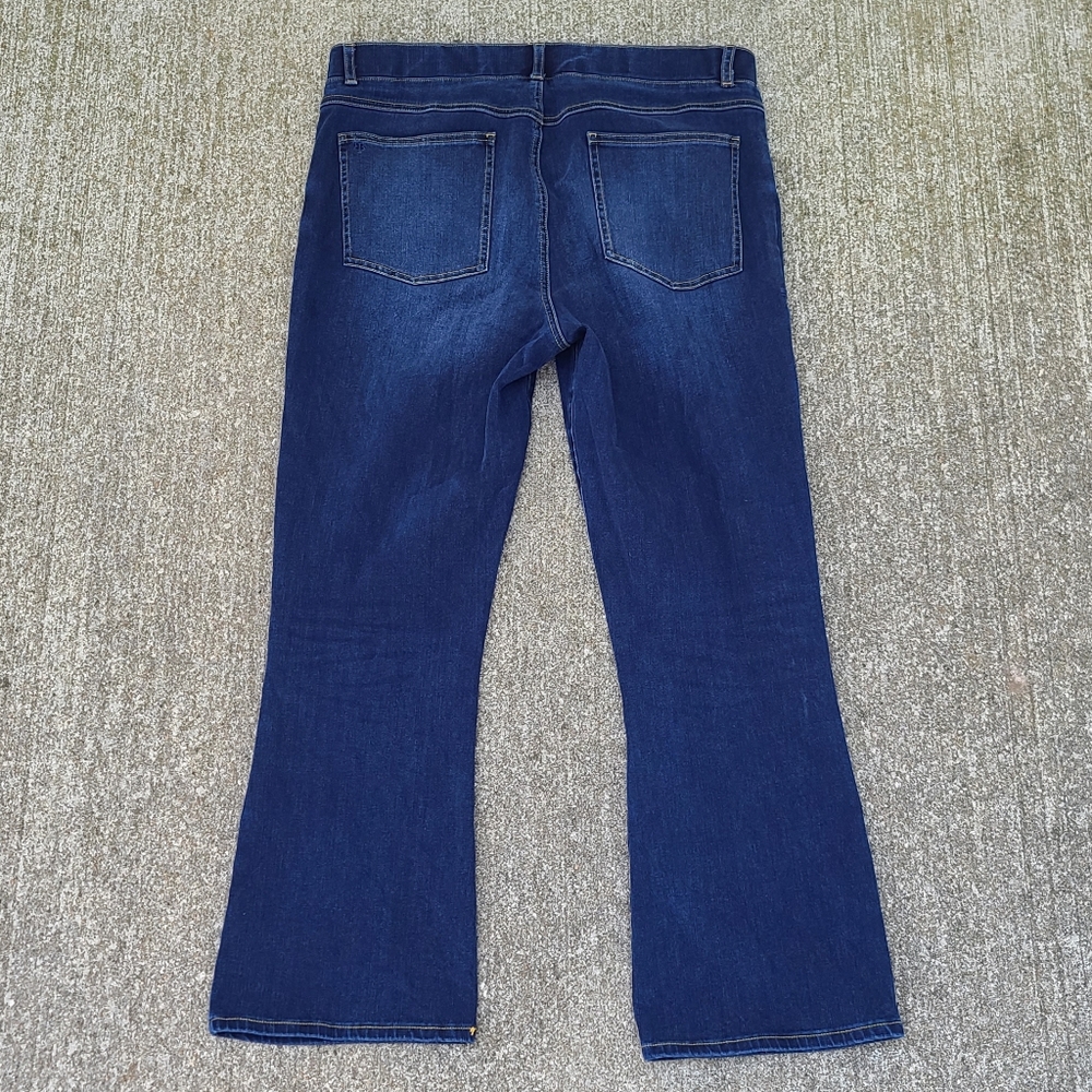 4-Pocket Betabrand Yoga Denim - Dark Vintage Wash - Picture 2 of 8